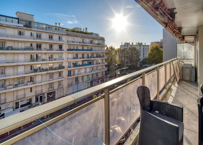 Magnifique A Deux Minutes De La *